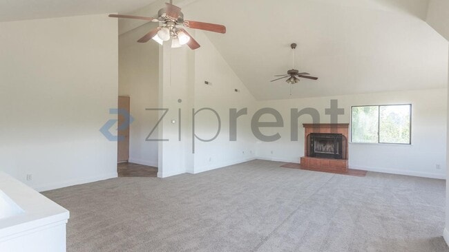 Building Photo - 196 Browns Valley Rd