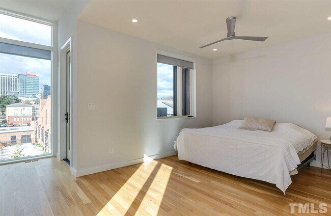 Building Photo - 420 Chavis Way