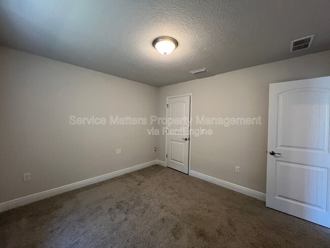 Building Photo - 5955 Parsonage Cir