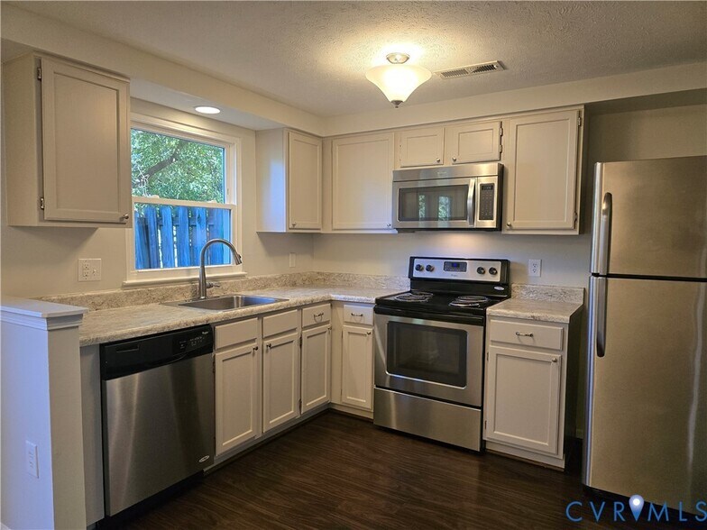 Building Photo - 4960 Finnegan Ct