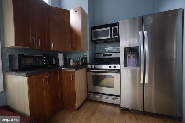 Building Photo - 908 New Market St