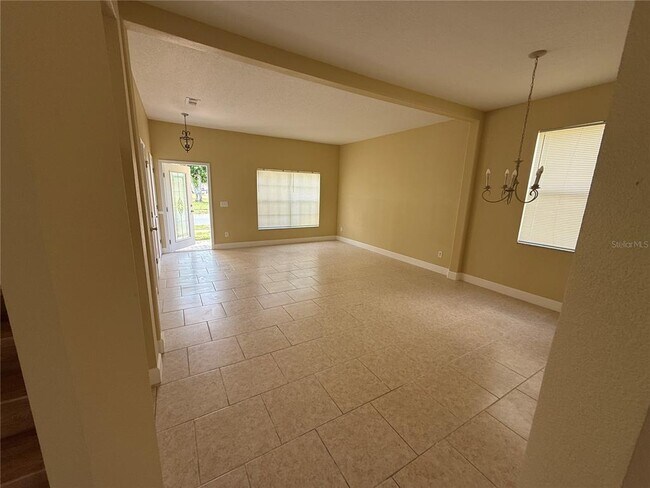 Building Photo - 933 Whispering Cypress Ln