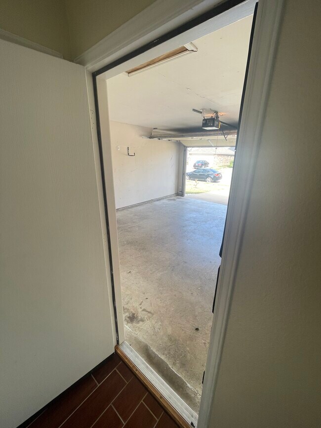 Building Photo - 220 Chalk Mountain Dr