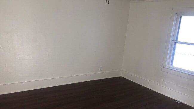 Building Photo - 711 Adler Rd