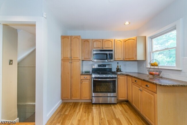 Building Photo - 69 Gordonhurst Ave