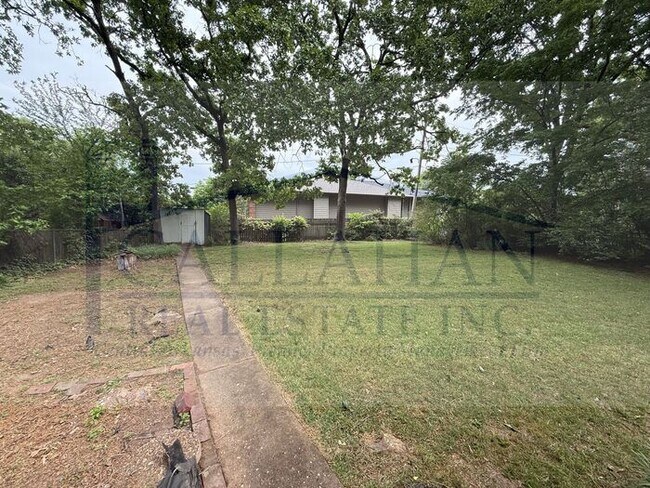 Building Photo - Little Rock 3 Bedroom Home