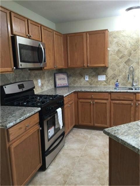 Building Photo - 511 Cypresswood Knoll