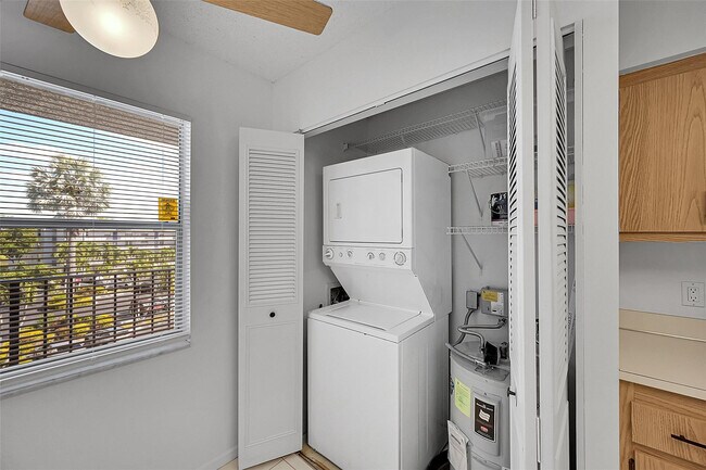 Building Photo - 14773 Cumberland Dr