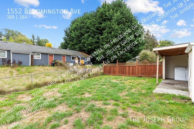 Building Photo - 1552 Bloomington Ave