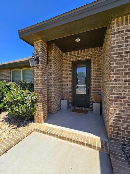 Building Photo - 6000 Rio Grande Ave