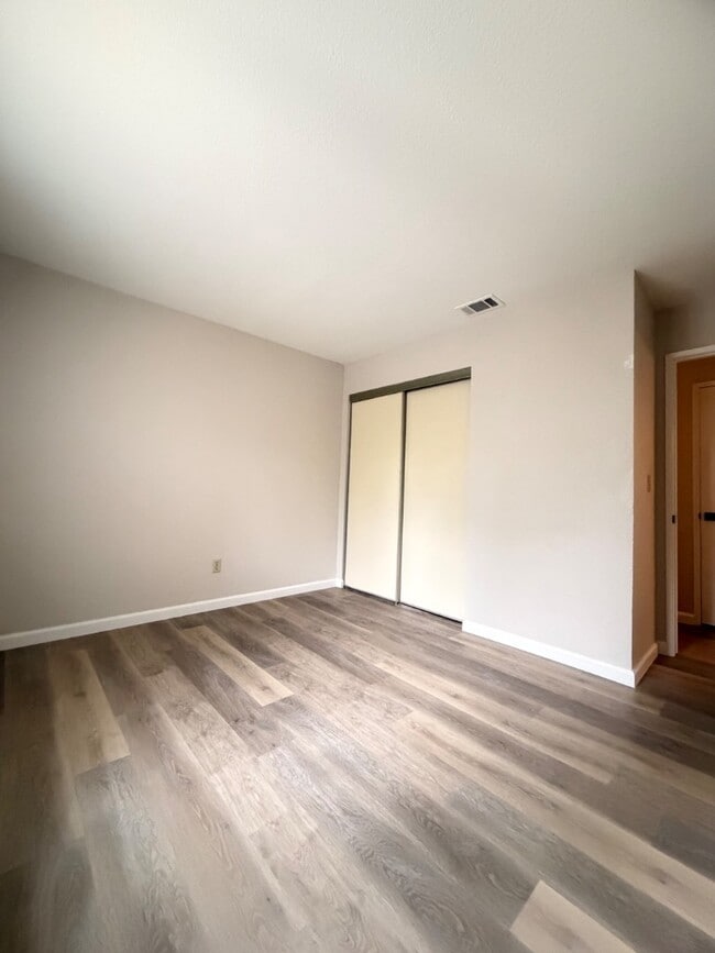 Building Photo - 11150 Trinity River Dr