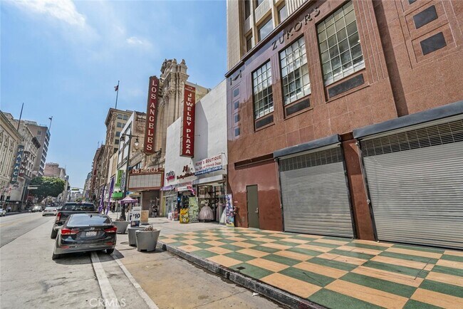 Building Photo - 314 6th St