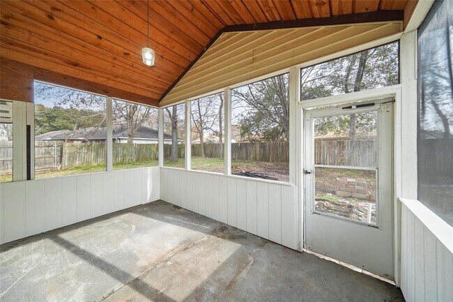 Building Photo - 22810 Dairy Gate Dr