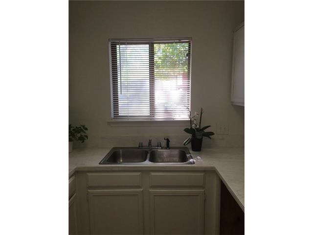 Building Photo - 5550 Spring Valley Rd