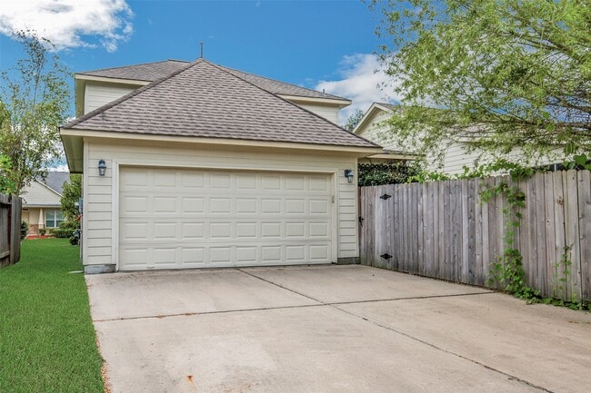 Building Photo - 17247 Mitchell Pass Ln