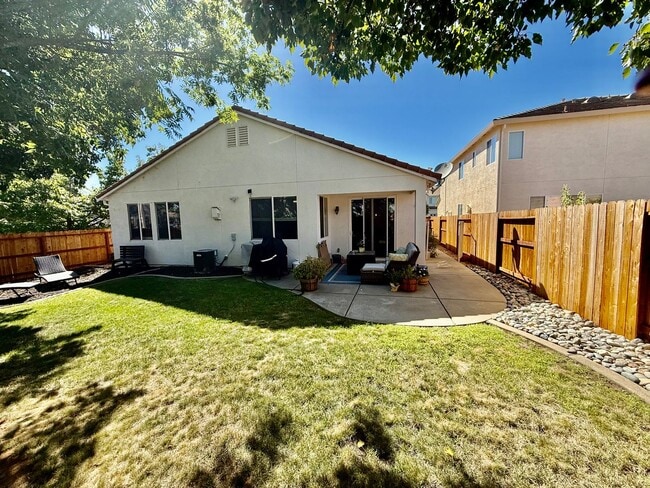 Building Photo - Great home in a cul de sac