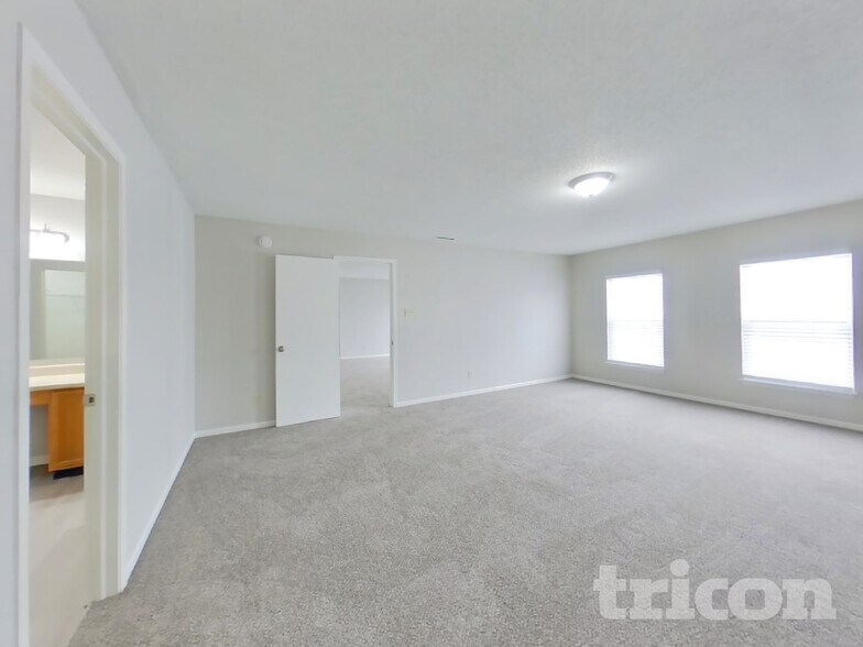 Building Photo - 9986 Split Rock Way