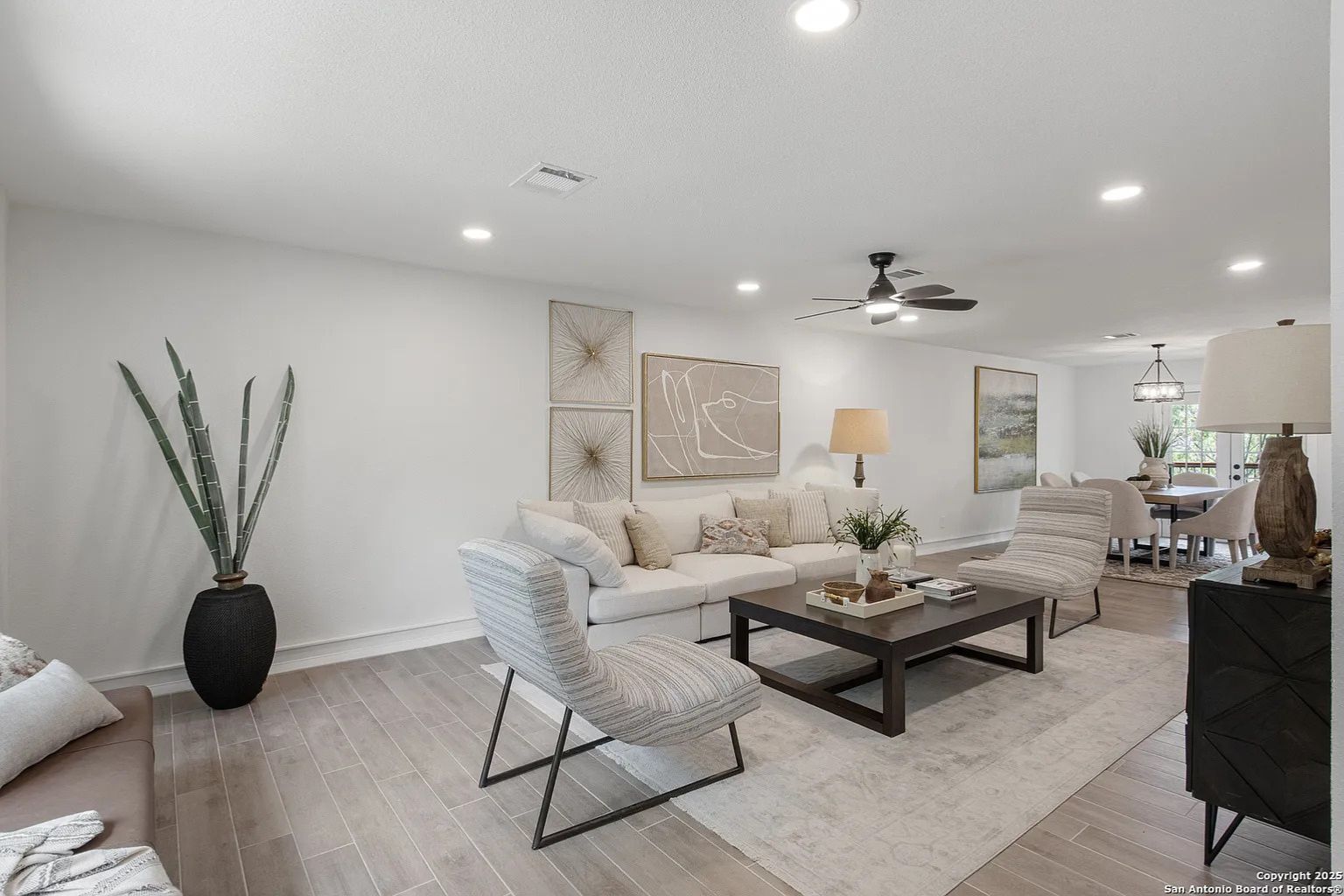 Building Photo - 123 E Brandon