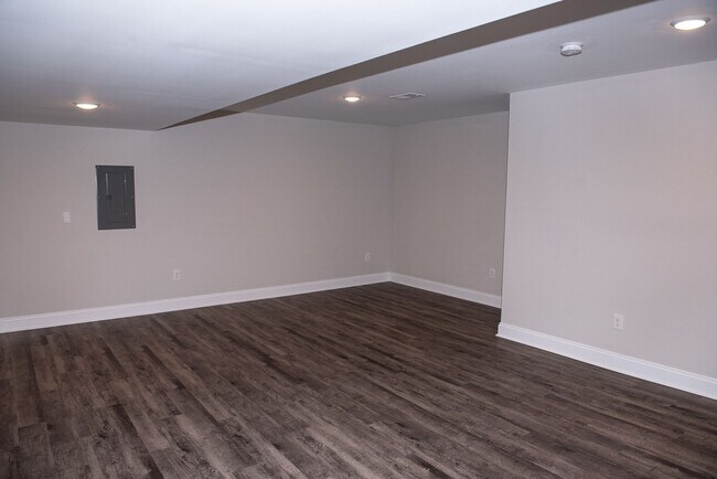 Building Photo - 303 Witherspoon St