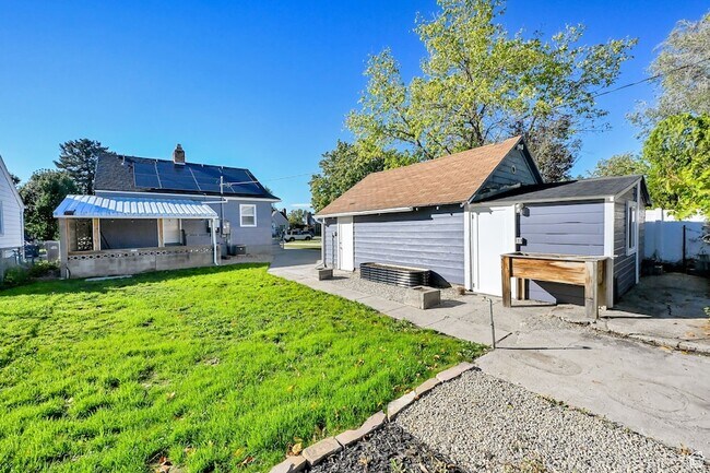 Building Photo - 7899 S Grant St