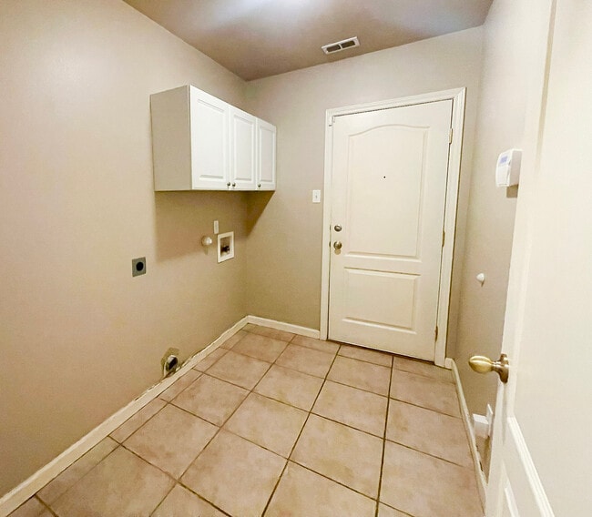 Building Photo - 15829 Grenadine