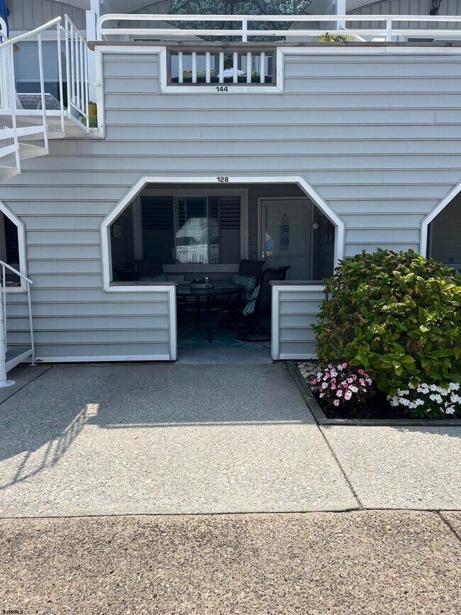Primary Photo - 9510 Amherst Ave