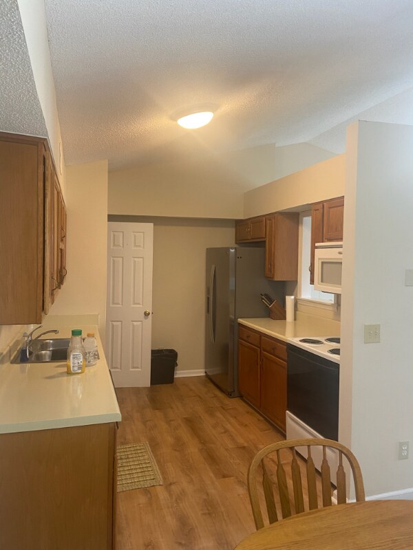 Building Photo - 801 Moultrie Ct