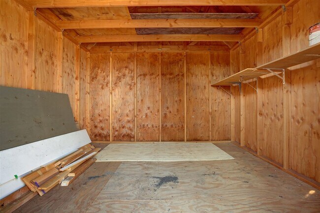 Building Photo - 7930 E Larkspur Ln