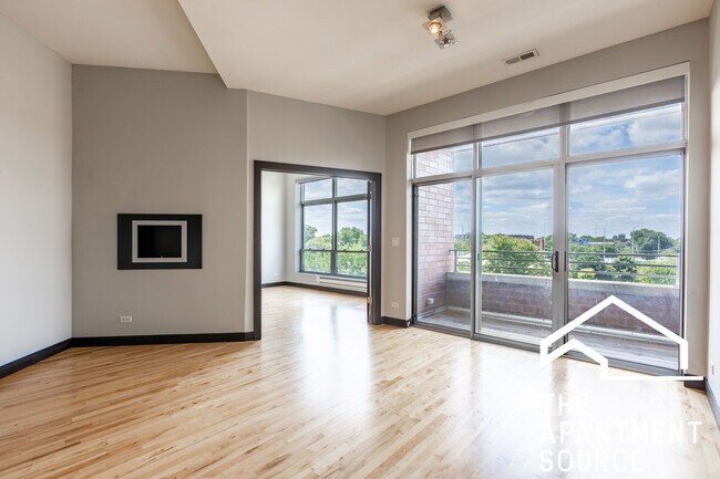 Building Photo - 2348 N Lister Ave