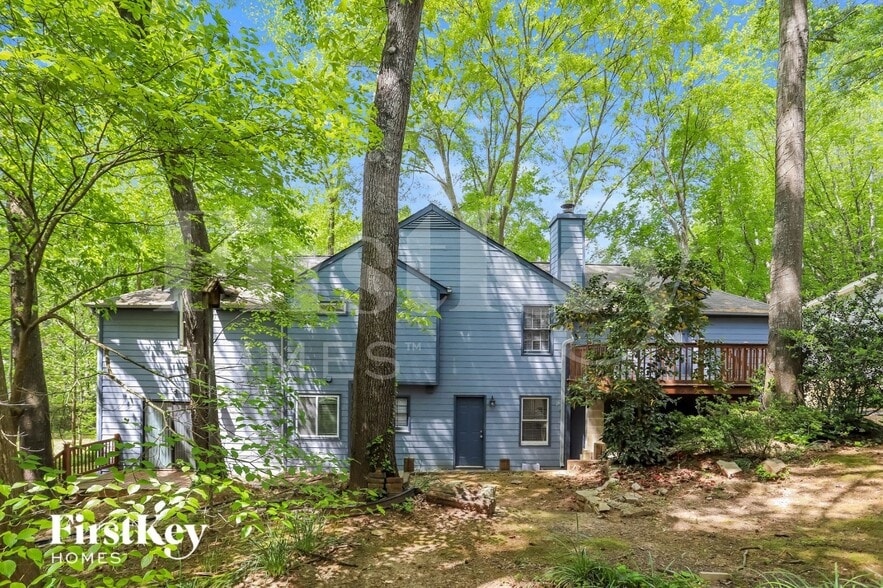 Building Photo - 1083 Forest Heights Rd