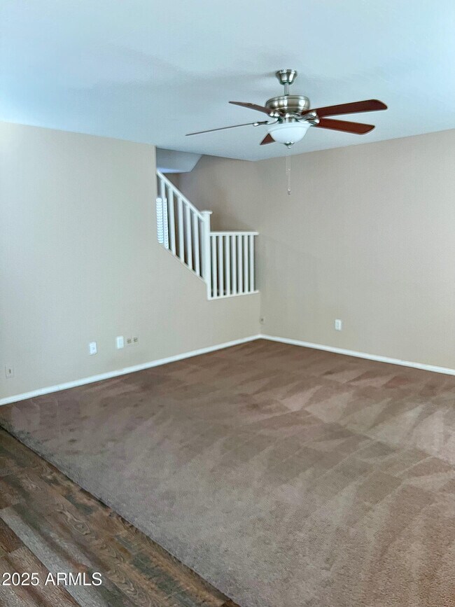 Building Photo - 13007 W Mandalay Ln