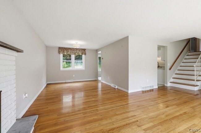 Building Photo - 115 Saybrook Ln