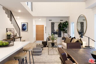 Building Photo - 846 N Alta Vista Blvd