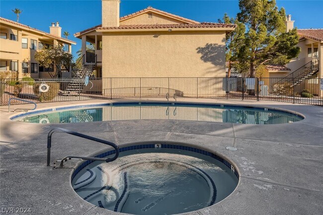 Building Photo - 1109 N Buffalo Dr