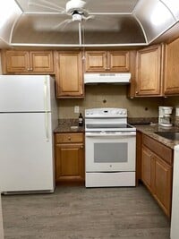 Building Photo - 155 Valencia Dr
