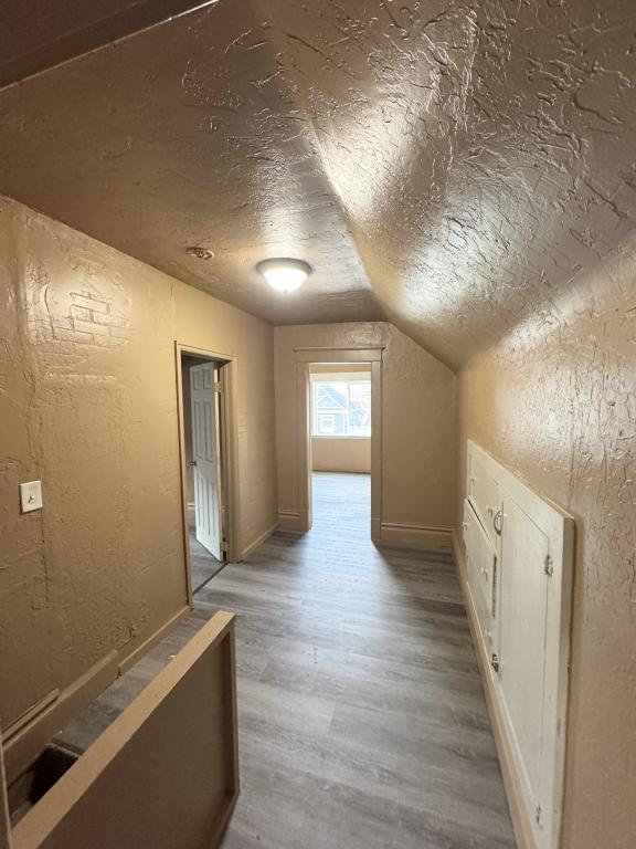 Building Photo - 302 Parry St