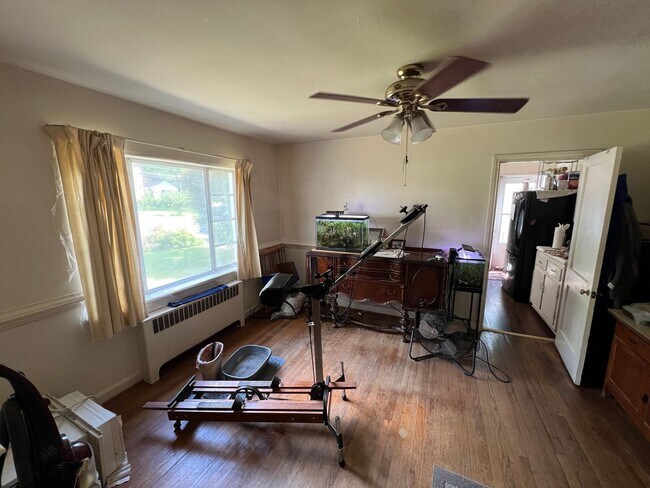 Building Photo - Adorable 2bdrm/1bth Ranch Style Home Conve...