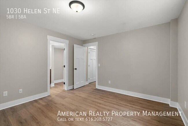 Building Photo - 1030 Helen St NE