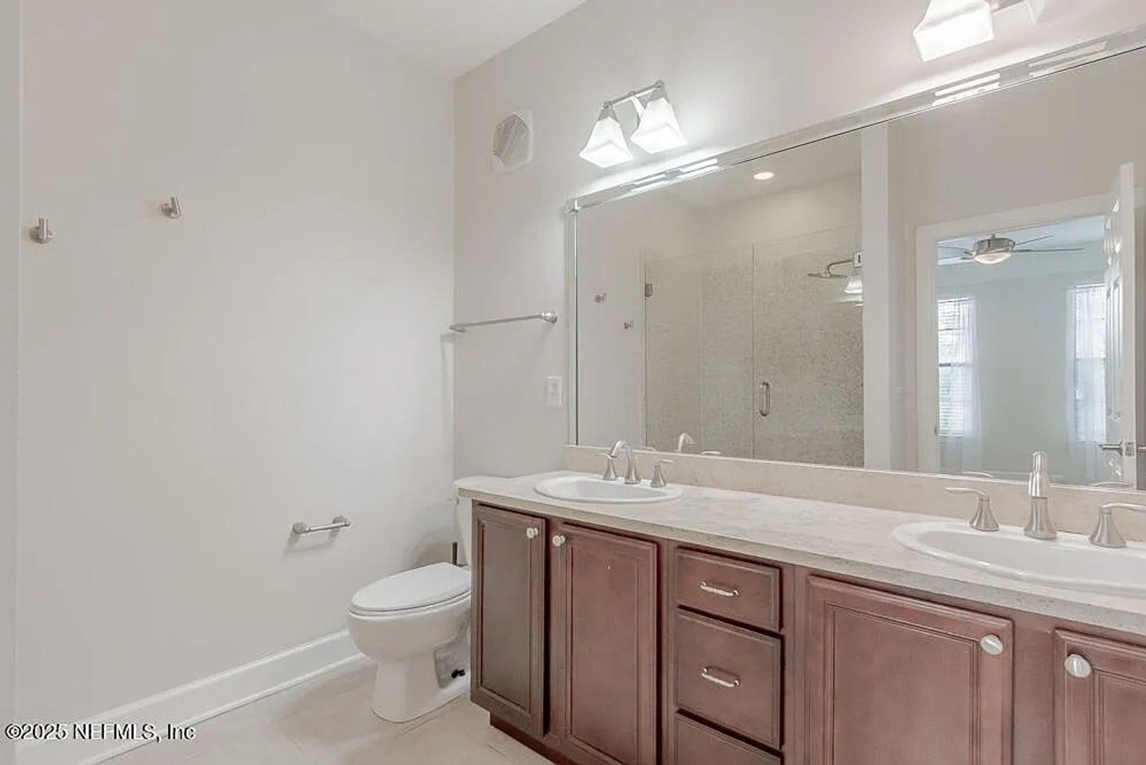 Building Photo - 9823 Tapestry Park Circle