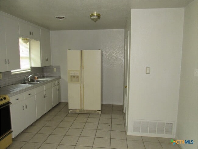 Building Photo - 512 Wolf St