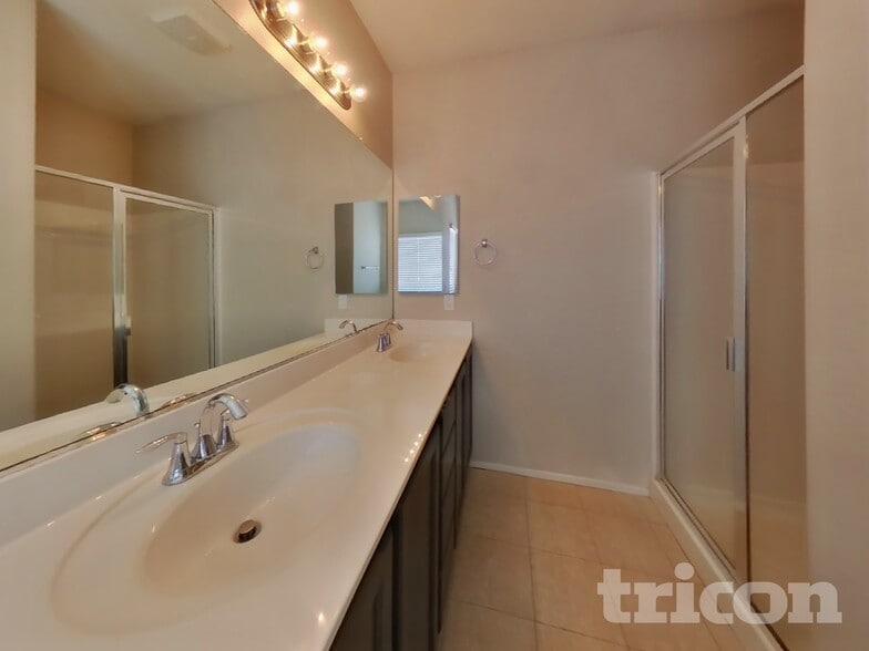 Building Photo - 1795 Matthews Dr