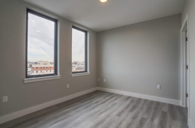 Building Photo - 3516 John F. Kennedy Blvd