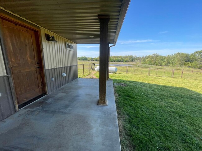 Building Photo - Rural Farm Life