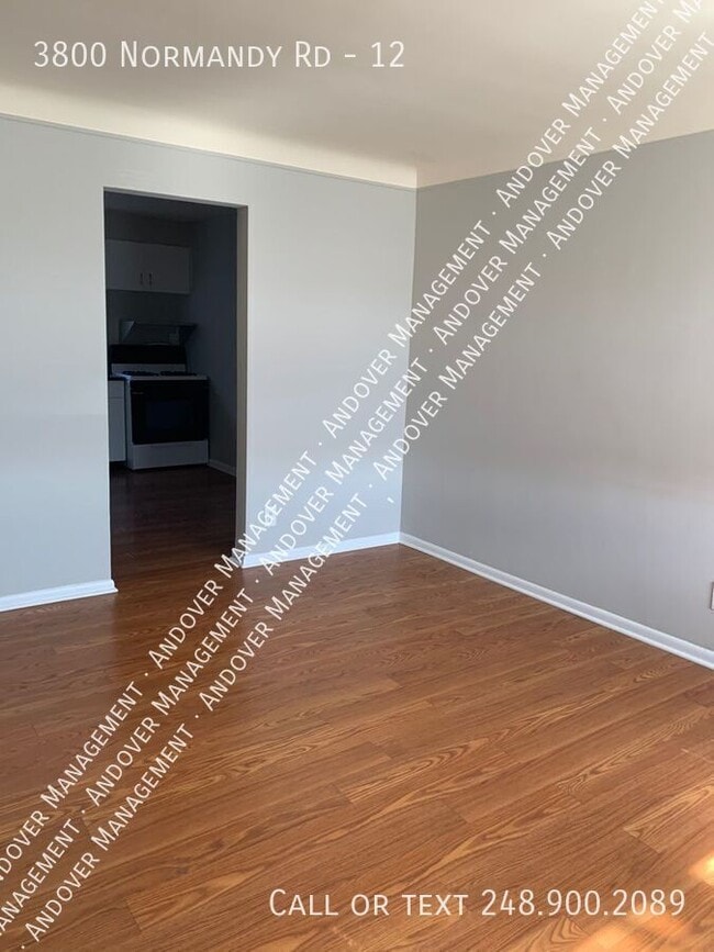 Building Photo - 3800 Normandy Rd