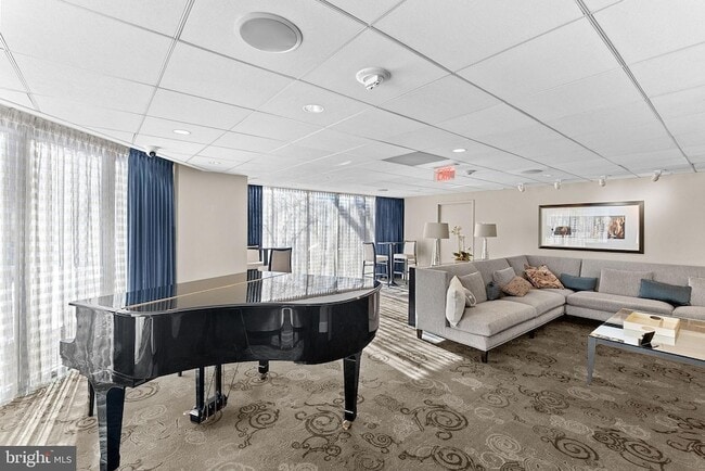 Building Photo - 4601 N Park Ave