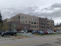 Building Photo - 3039 Clinton Dr