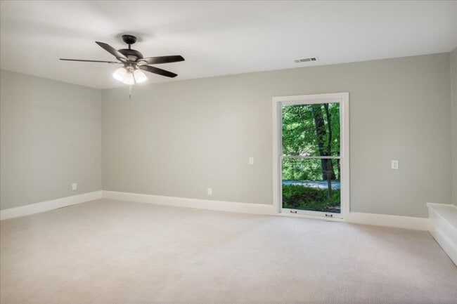 Building Photo - 439 Barbara Ln