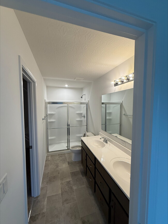 Building Photo - 3345 Sunbeam Pl