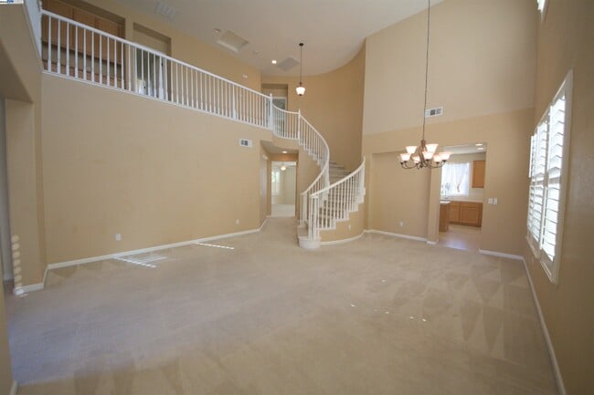 Building Photo - 1612 Marina Way