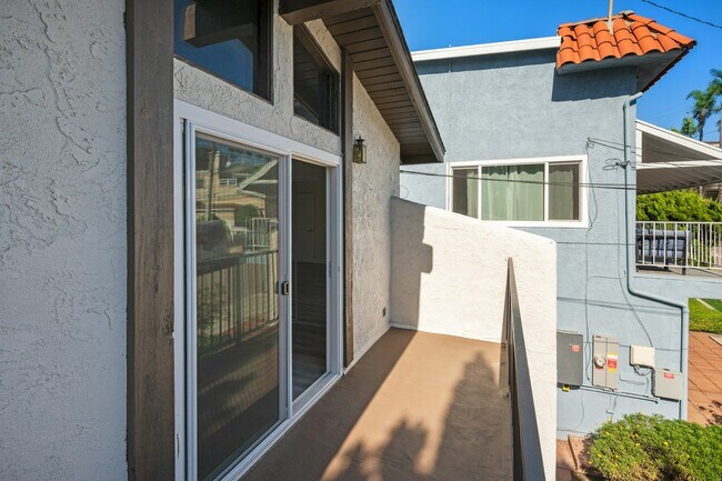Building Photo - 845 2nd St